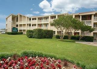 Oyo Dfw Airport North Hotel