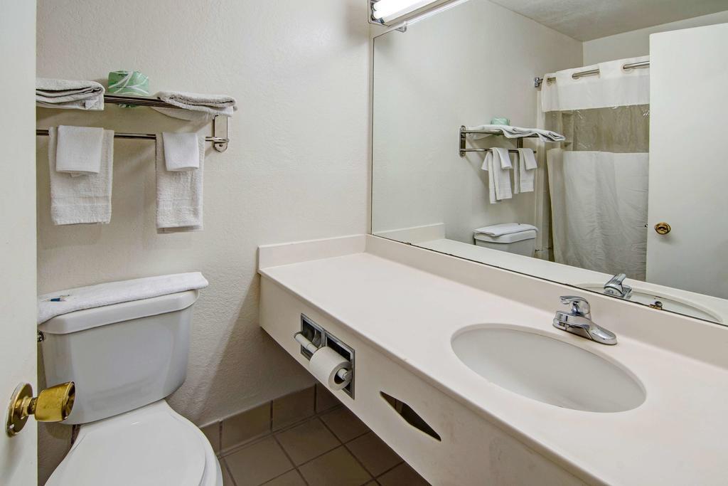 Oyo Dfw Airport North Hotel Irving