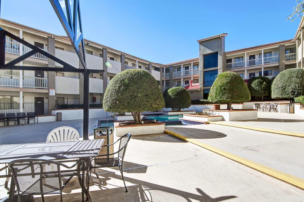 Hotel Oyo Dfw Airport North 2*