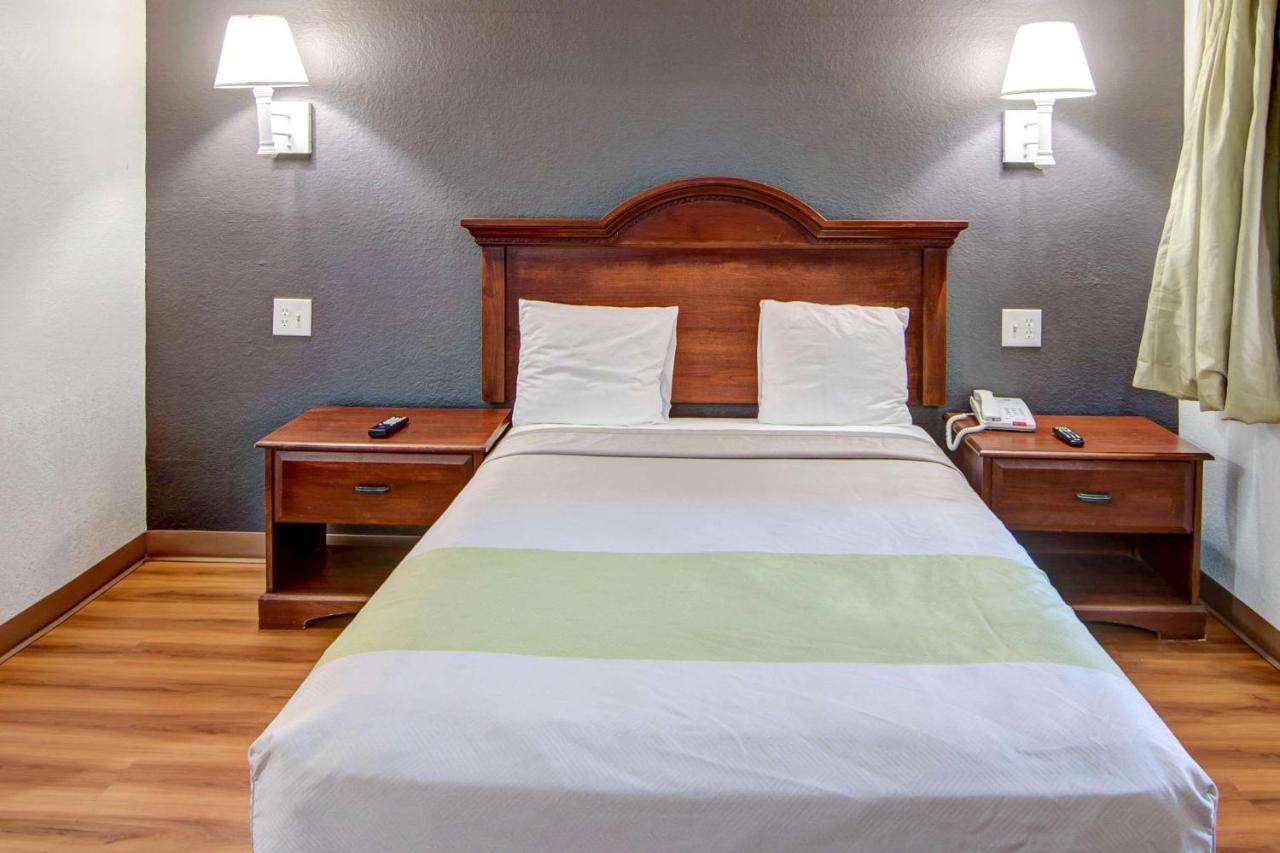 Oyo Dfw Airport North Hotel Irving