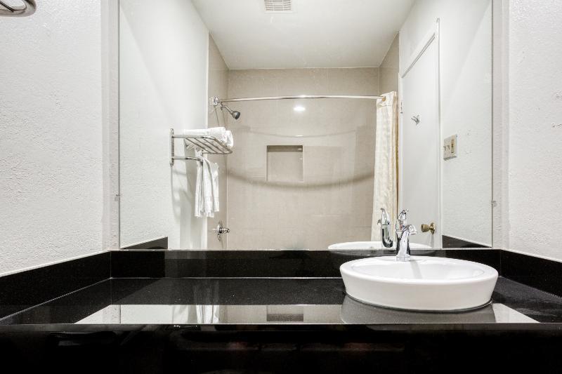 Hotel Oyo Dfw Airport North 2*